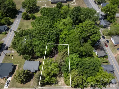 154 Loomis St, Chester, SC 29706