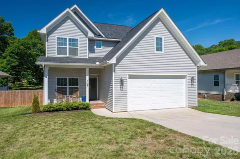 107 Hillcrest St, Shelby, NC 28152