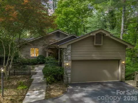 118 Timber Creek Rd, Hendersonville, NC 28739