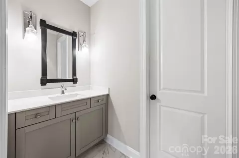 Bath - 6039 Chimney Bluff Rd, Lancaster, SC 29720 photo 3 of 5