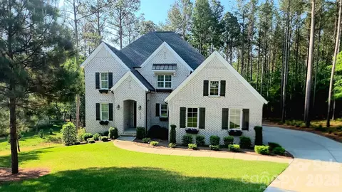 6039 Chimney Bluff Rd, Lancaster, SC 29720