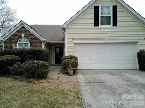 9942 Gray Dove Ct, Charlotte, NC 28216