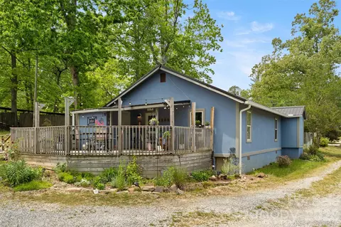 28 Cathys Cove Rd, Hendersonville, NC 28792
