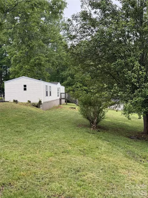 111 Otter Ridge Dr, Leicester, NC 28748