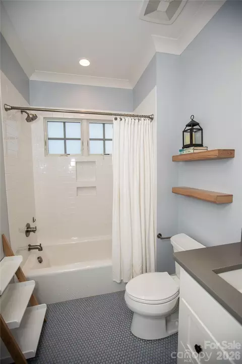 Bath - 624 James Alexander Way, Davidson, NC 28036 photo 4 of 6