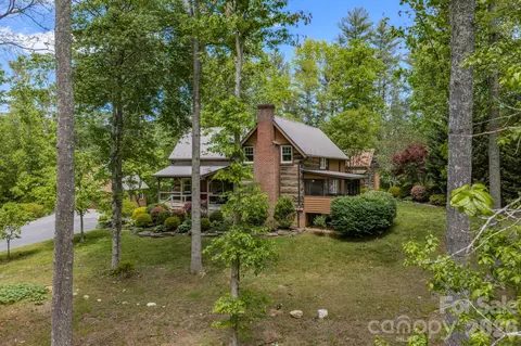 75 Old Gap Creek Rd, Fairview, NC 28730
