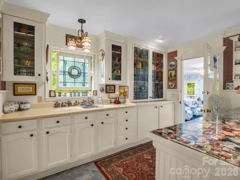 Kitchen - 57 Tate Ln, Tryon, NC 28782 photo 3 of 4