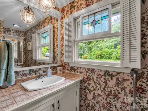 Bath - 57 Tate Ln, Tryon, NC 28782 photo 2 of 6