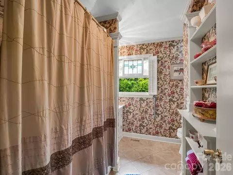 Bath - 57 Tate Ln, Tryon, NC 28782 photo 3 of 6