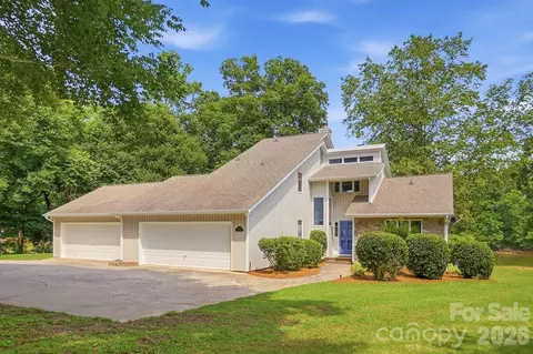 204 Bay Shore Dr, Belmont, NC 28012
