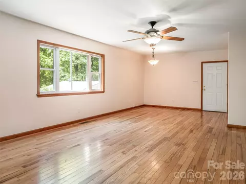 Living - 146 Fairmont Rd, Candler, NC 28715 photo 6 of 7