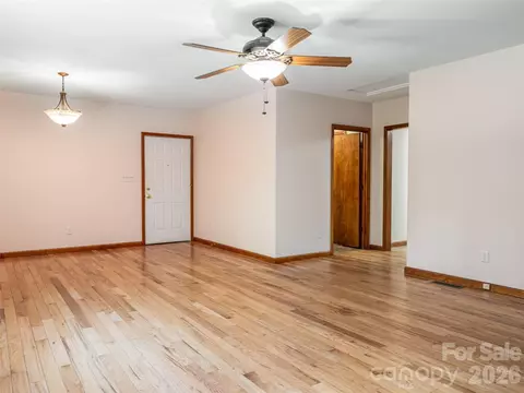 Living - 146 Fairmont Rd, Candler, NC 28715 photo 7 of 7