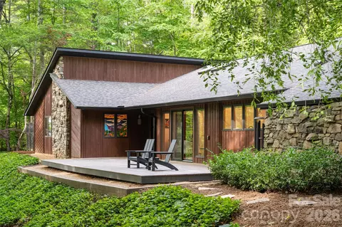 144 Sondley Pkwy, Asheville, NC 28805