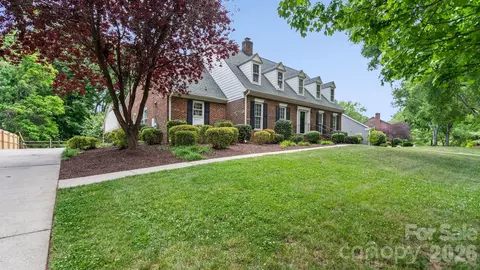 2327 Hamilton Mill Rd, Charlotte, NC 28270