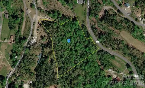 500 Hensley Cemetery Rd, Whittier, NC 28789