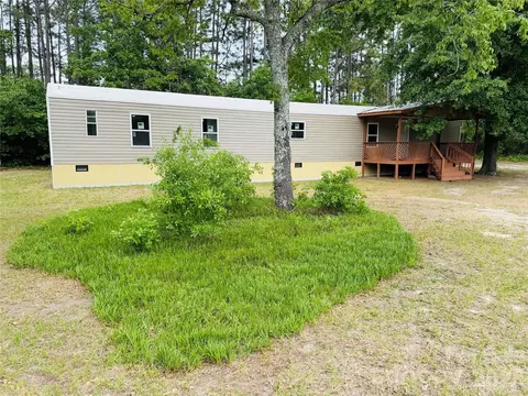 329 Kyzer Rd, Lexington, SC 29073