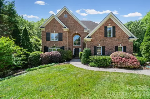 6746 Wynfaire Ln, Charlotte, NC 28210