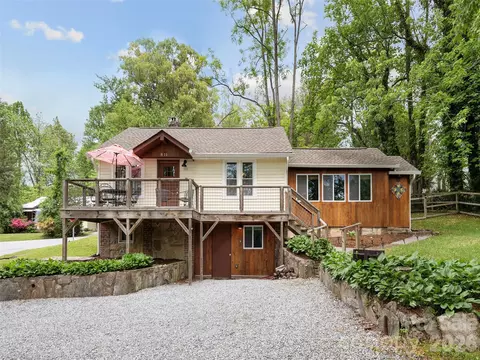 811 Miami Ter, Hendersonville, NC 28791