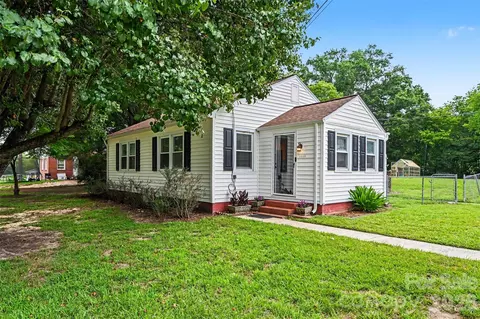 1599 Hillcrest Ave, Lancaster, SC 29720