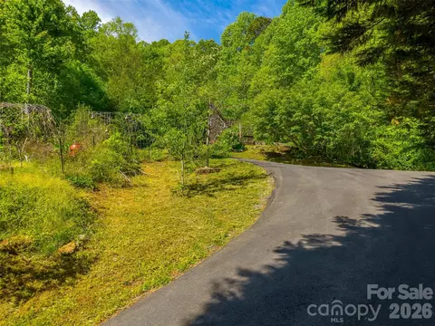 Exterior - 110 Wyoming Dr, Sylva, NC 28779 photo 4 of 6