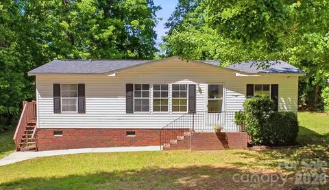 134 Knight N Gail Dr, Mooresville, NC 28115