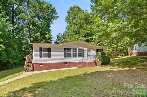 134 Knight N Gail Dr, Mooresville, NC 28115
