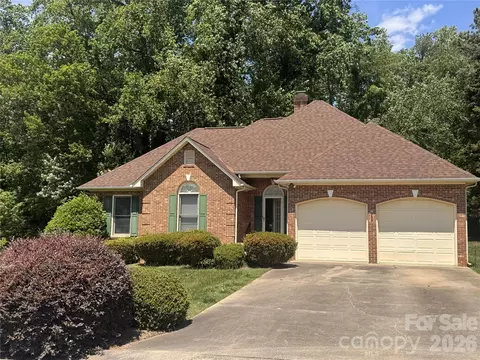 104 Provincial Rd, Gastonia, NC 28056