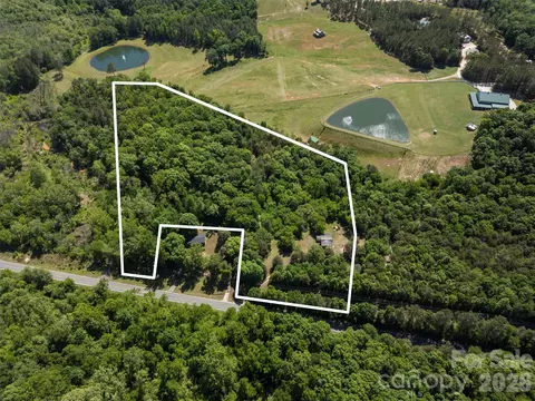 911 Center Rd, Chester, SC 29706