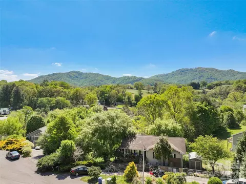 View/Area - 373 Barefoot Rdg, Clyde, NC 28721 photo 1 of 5