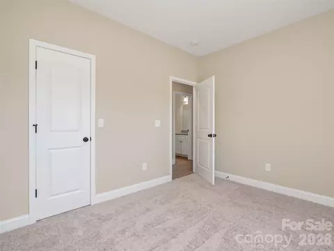 Bedroom - 373 Barefoot Rdg, Clyde, NC 28721 photo 4 of 6