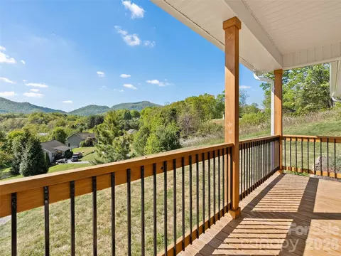 Exterior - 373 Barefoot Rdg, Clyde, NC 28721 photo 5 of 5
