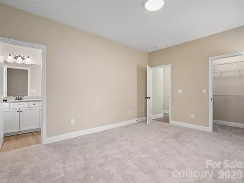 Bedroom - 373 Barefoot Rdg, Clyde, NC 28721 photo 2 of 6