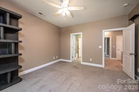 Bedroom - 1809 Edgewater Nw Dr NW, Conover, NC 28613 photo 3 of 8