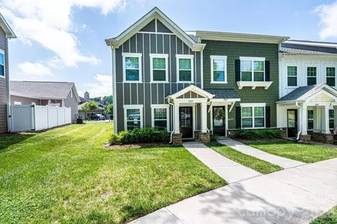 1809 Edgewater Nw Dr NW, Conover, NC 28613