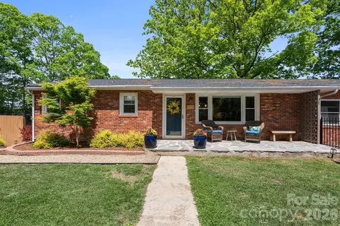 343 Oakview Park Rd, Asheville, NC 28803