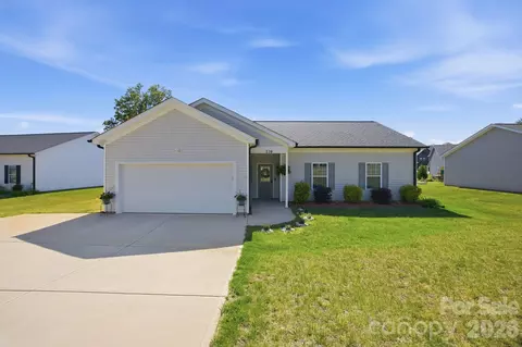 120 Elmwood Rd, Statesville, NC 28625