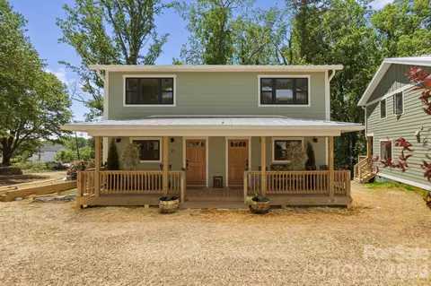 21 Fireside Dr, Asheville, NC 28804