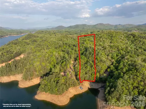 000 Howard Edwards Rd, Robbinsville, NC 28771