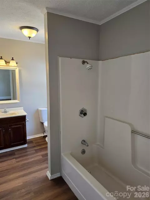 Bath - 184 Cabarrus E Ave E, Concord, NC 28025 photo 2 of 3