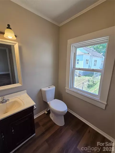 Bath - 184 Cabarrus E Ave E, Concord, NC 28025 photo 3 of 3