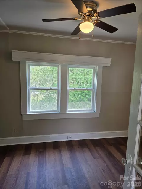 Bedroom - 184 Cabarrus E Ave E, Concord, NC 28025 photo 8 of 10