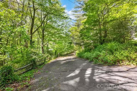 1923 Cold Mountain Rd, Lake Toxaway, NC 28747