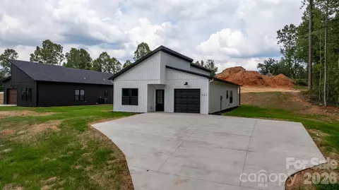 921 Overlook Sw Dr SW, Lenoir, NC 28645
