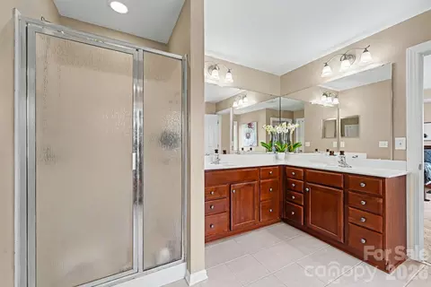 Bath - 10331 Falling Leaf Nw Dr NW, Concord, NC 28027 photo 3 of 3