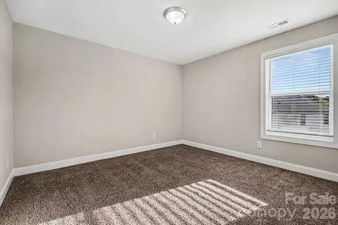 Bedroom - 1573 Mayfair Dr, Conover, NC 28613 photo 3 of 5