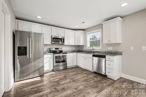 Kitchen - 1573 Mayfair Dr, Conover, NC 28613 photo 2 of 2