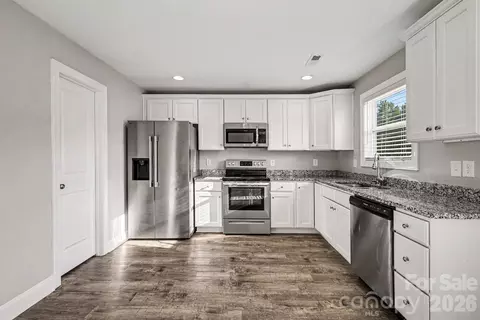 Kitchen - 1573 Mayfair Dr, Conover, NC 28613 photo 1 of 2