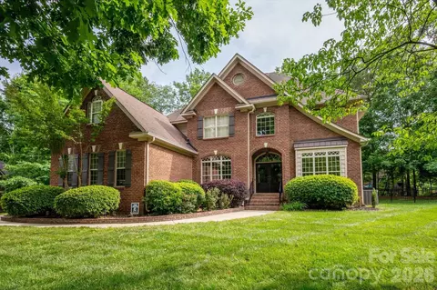 8905 Herbert Ln, Waxhaw, NC 28173