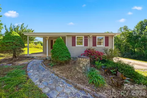 3860 Pickle Williams Ln, Granite Falls, NC 28630