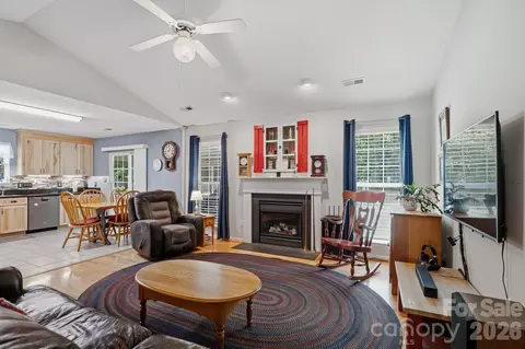 1118 Slate Ridge Rd, Matthews, NC 28104